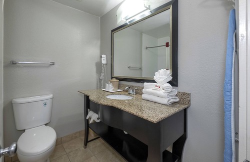 Crabtree Hotel | Red Roof Inn Raleigh - North-Crabtree Mall/Lenovo Center