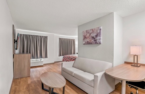 Southfield Hotel | Red Roof Inn Southfield
