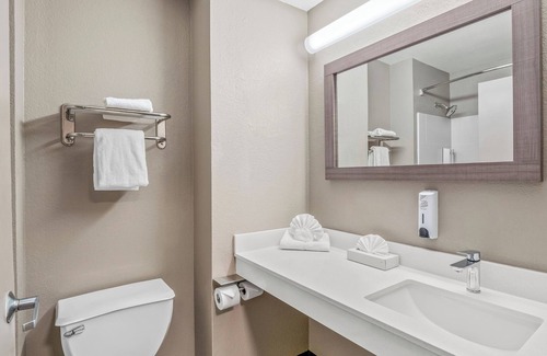 Southfield Hotel | Red Roof Inn Southfield