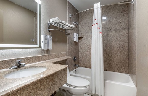 Suffolk Hotel | Red Roof Inn Suffolk