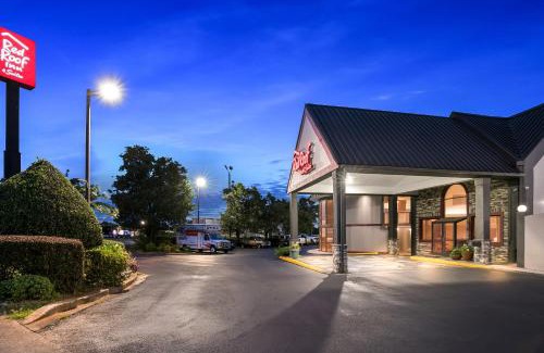 Duncan Hotel | Red Roof Inn & Suites Duncan