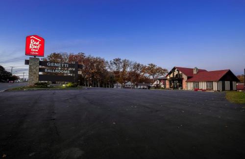 Milnesville Hotel | Red Roof Inn & Suites Hazleton
