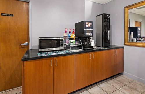 Monroe Hotel | Red Roof Inn & Suites Monroe, NC