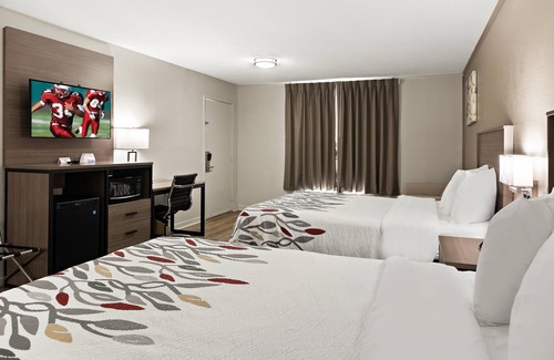 Monroe Hotel | Red Roof Inn & Suites Monroe, NC