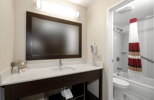 Tallahassee Hotel | Red Roof Inn Tallahassee - University
