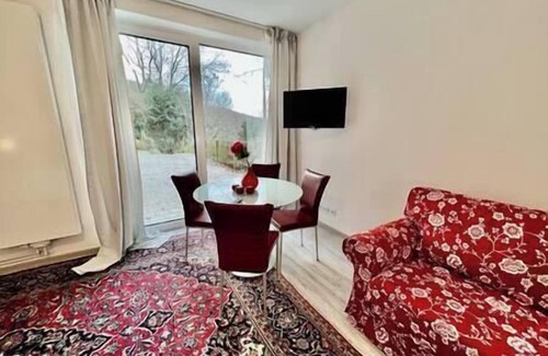 Eddigehausen Apartment | 🌹Red Rose – A Symbol of Timeless Beauty🌹