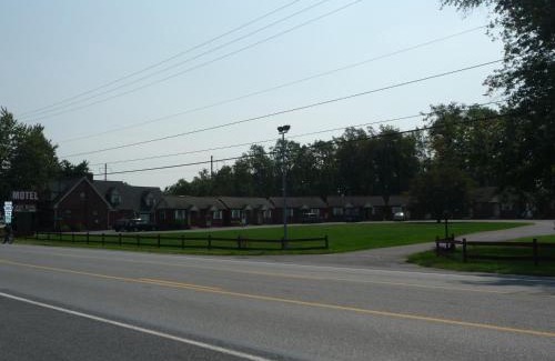 Elizabethtown Hotel | Red Rose Motel