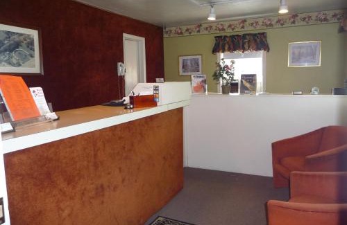 Elizabethtown Hotel | Red Rose Motel