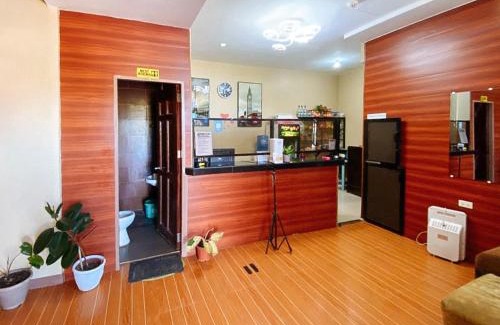 Bogo Hotel | RedDoorz @ 4ks Pension House Bogo City Cebu