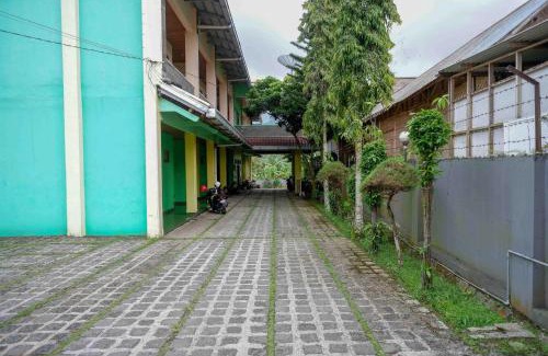 Baturaden Hotel | RedDoorz near Lokawisata Baturaden