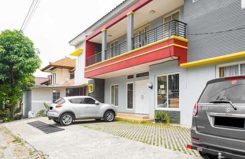 Binong House | RedDoorz near Siloam Karawaci 3