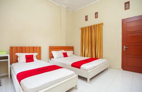 Gedongtataan Hotel | RedDoorz near Universitas Muhammadiyah Pringsewu