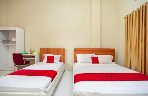 Gedongtataan Hotel | RedDoorz near Universitas Muhammadiyah Pringsewu