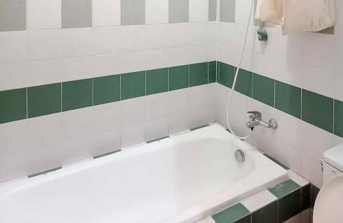 Anyer Hotel | RedDoorz Plus near Tugu Mercusuar Anyer