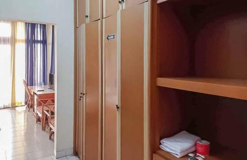 Anyer Hotel | RedDoorz Plus near Tugu Mercusuar Anyer