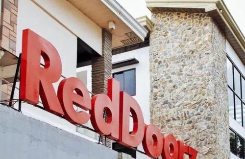 Alcala Hotel | RedDoorz Plus @ Remarkable Hotel Alcala Pangasinan