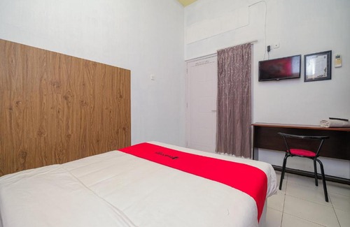 Tuban Hotel | RedDoorz Syariah near RSUD Tuban