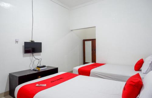 Surakarta Hotel | RedDoorz Syariah near UMS Solo