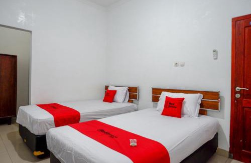 Surakarta Hotel | RedDoorz Syariah near UMS Solo