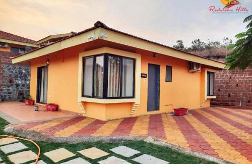 Mhsala Cabin | Redstone Hills, Diveagar