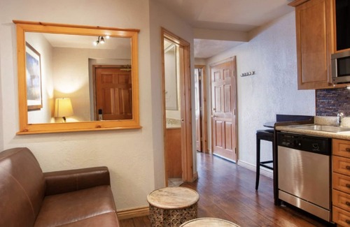 Park City Condo | REDUCED-Skier's Paradise- 2 Bedroom- Too Perfect to Stay Anywhere Else