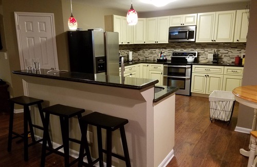 Goodrich House | REDUCED SPRING RATES EARLY CHECK IN LATE CHECK OUT! FREE KAYAKS LONG TERM OPTION