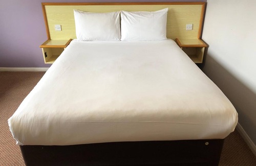 Astwick Hotel | Redwings Lodge Baldock