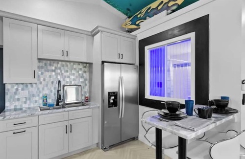 Northside House | Reef Break Getaway, Long-Term, King Bd, Laundry