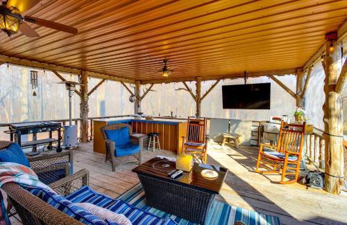McMinnville House | Reel in Fish, Relax By Fire McMinnville Cabin