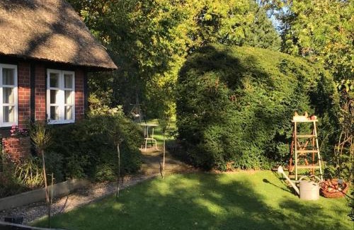 Esgrus House | Reetdachkate Landlust