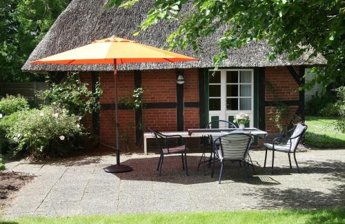 Esgrus House | Reetdachkate Landlust