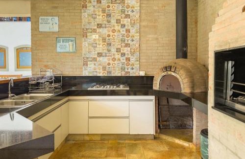 Carapicuiba House | Refúgio de Alto Padrão na Granja Viana