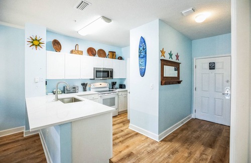 Frangista Beach Condo | Refreshed & remodeled charming 2-bedroom condo 80 steps away from Miramar Beach