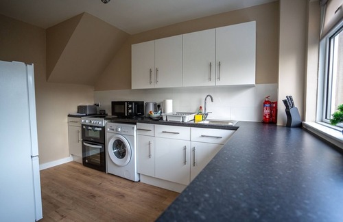 Glasgow Apartment | Refreshing Modern Apartment in Grangemouth