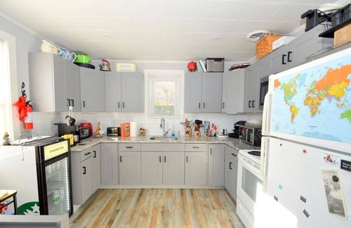 Berkeley Springs House | Refugio - wifi, fire pit, zen garden, town location, artsy vibe