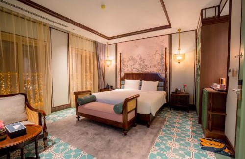Bao Ninh Hotel | Regal Collection House