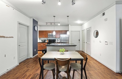 South Main Apartment | Regards At Med Center 262 I Comfy 2 Bed 2 Bath