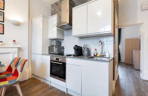 Kings Cross St. Pancras Apartment | Regent's Square Serenity - 5ppl