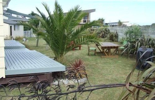 Te Horo Beach House | Relax and have fun close to the beach.