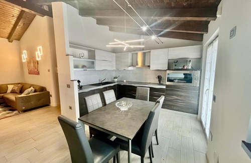 Lovere Apartment | Relax and recharge in this oasis of quiet and elegance.