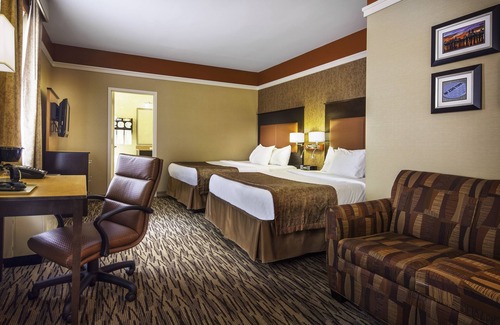 Koreatown Hotel | Relax and Unwind! 2 Convenient Units, Pets Allowed, Steps Away from Times Square
