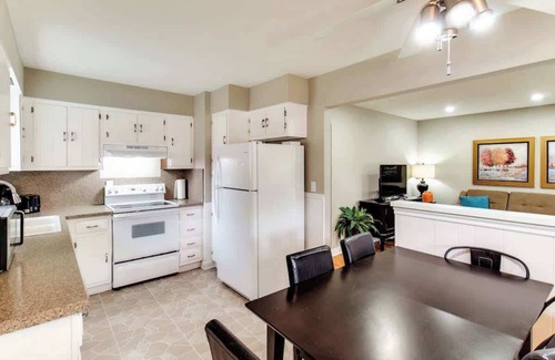 Drayton Plains House | Relax and unwind at the Royal Ranch Retreat!