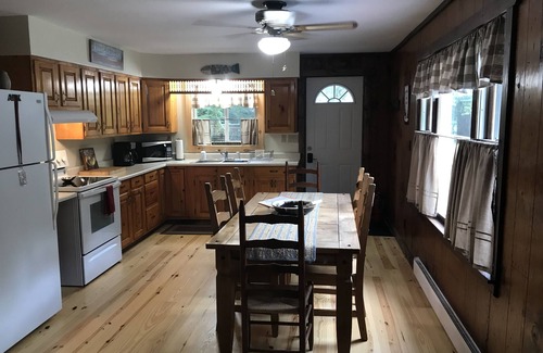Woodgate House | Relax at Lil Moose Cottage at White Lake