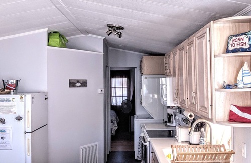 Cutthroat Harbor Estates House | Relax by Florida Keys Beaches, just a 7-min drive away