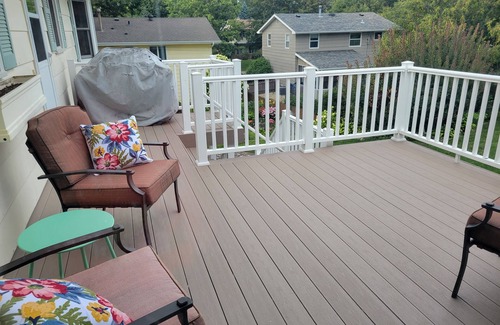 Albert Lea House | Relax by Fountian Lake, 3 bedroom beautiful home with large yard,