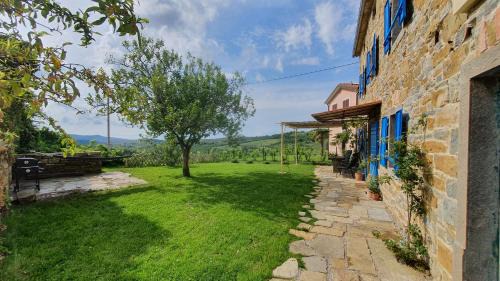 Koper Apartment | Relax in the countryside near the sea