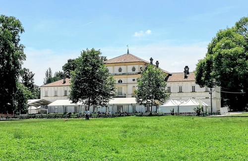 Parella Apartment | Relax in this quiet space just a stone's throw from Tesoriera Park.