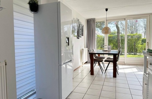 Sint Maarten House | Relax in this spacious holiday bungalow near the beach
