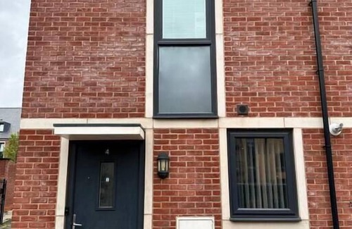 Kirkdale House | Relax Inn Liverpool.