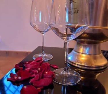 San Macario In Monte Apartment | Relax nella jacuzzi in Toscana